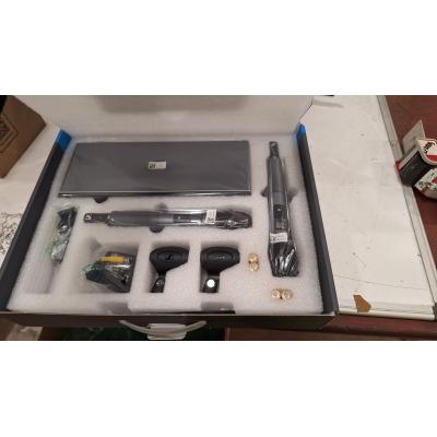 XSW 1-835 DUAL E Clearance - Box Damage