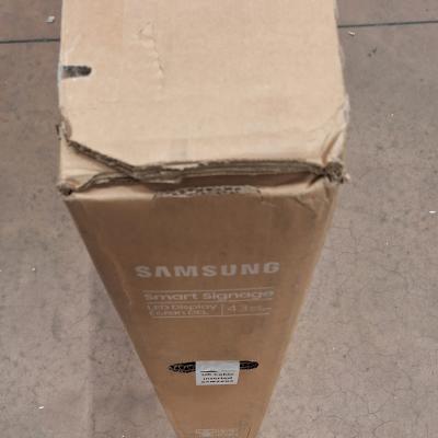 43" QB43C Commerial Display - Clearance